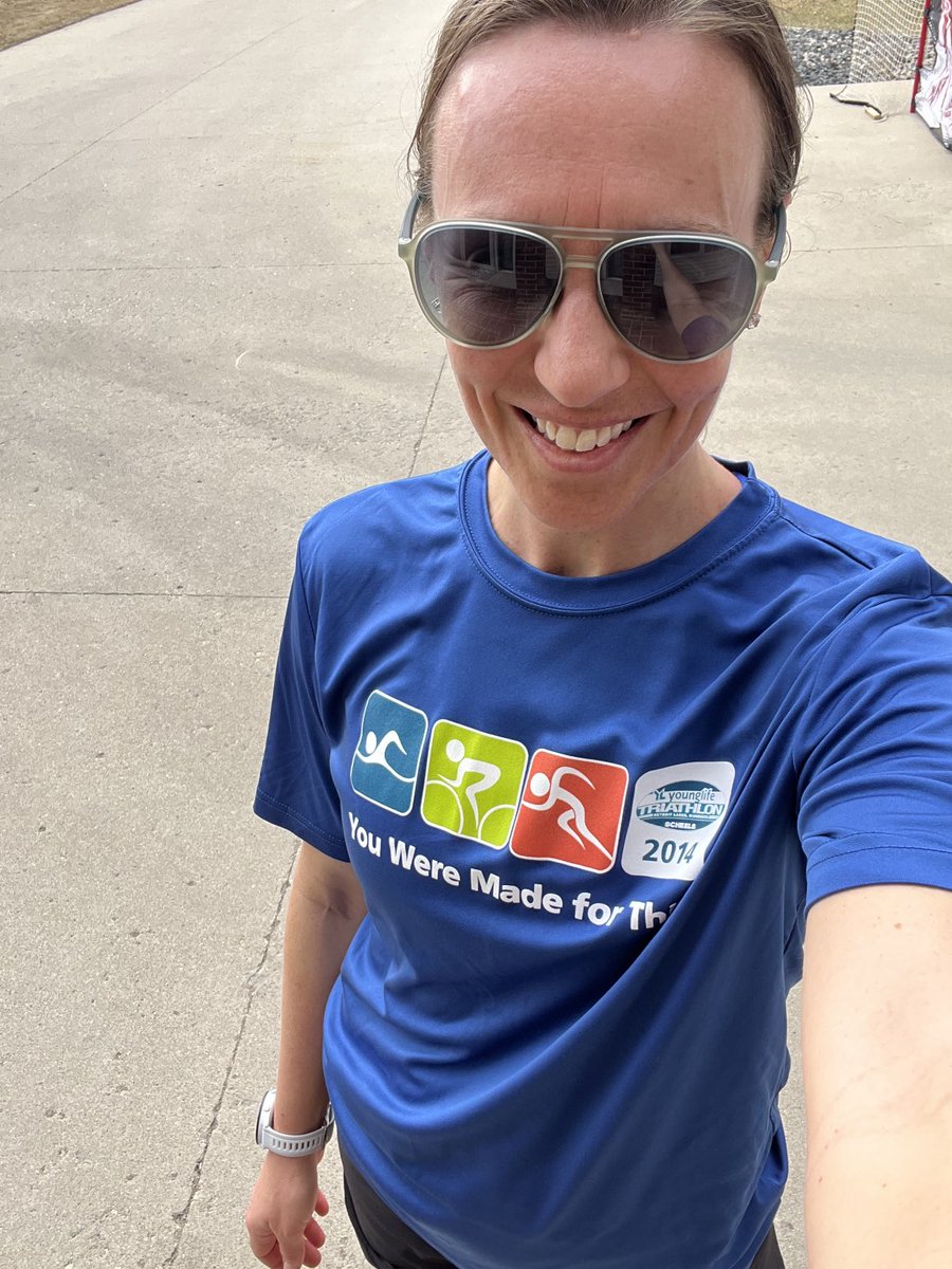 LindsayIRL's tweet image. Runners like to say minutes on the treadmill are the longest minutes.

False. The minutes you spend waiting for the GPS to kick in on a Garmin - those are the longest.

#marathontraining #running #workout #wellness #fitness #exercise #healthyhabits #gratitude