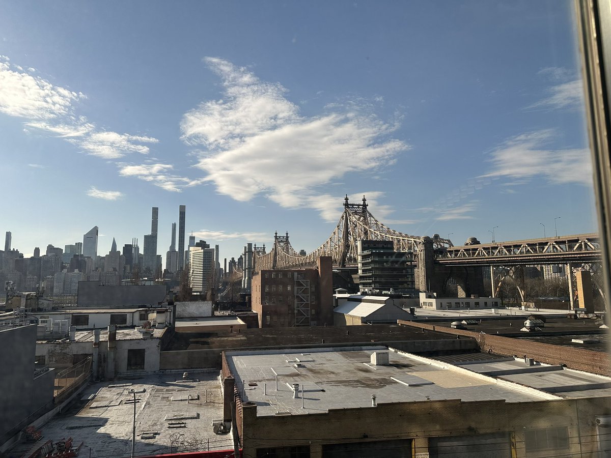 nancytrejos's tweet photo. At the Z Hotel in #LIC #NYC. Great view from the rooftop but wow, extremely rude and unfriendly staff. Clientele is pretty much the same. #hotels @znychotel https://t.co/xFoR3wJ4Rp