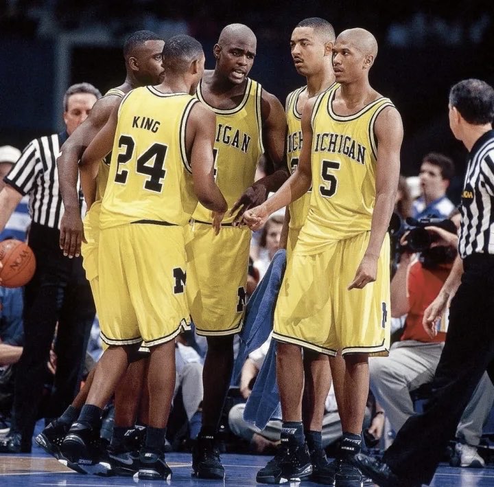 timelesssports_'s tweet image. Michigan Fab 5, 1993. 📸
