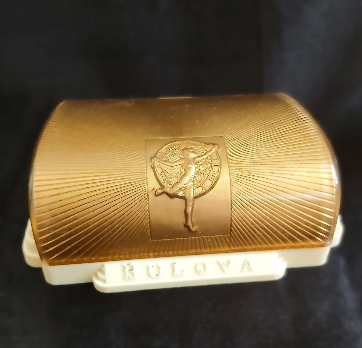 WildcardWares's tweet image. Vintage Art Deco Bulova Fifth Avenue New York Watch Presentation Box
#Vintage #ArtDeco #Bulova #FifthAvenue #NewYork #Watch #Presentation #Box #Ebay #WildcardWarehouse

ebay.com/itm/3365076441…