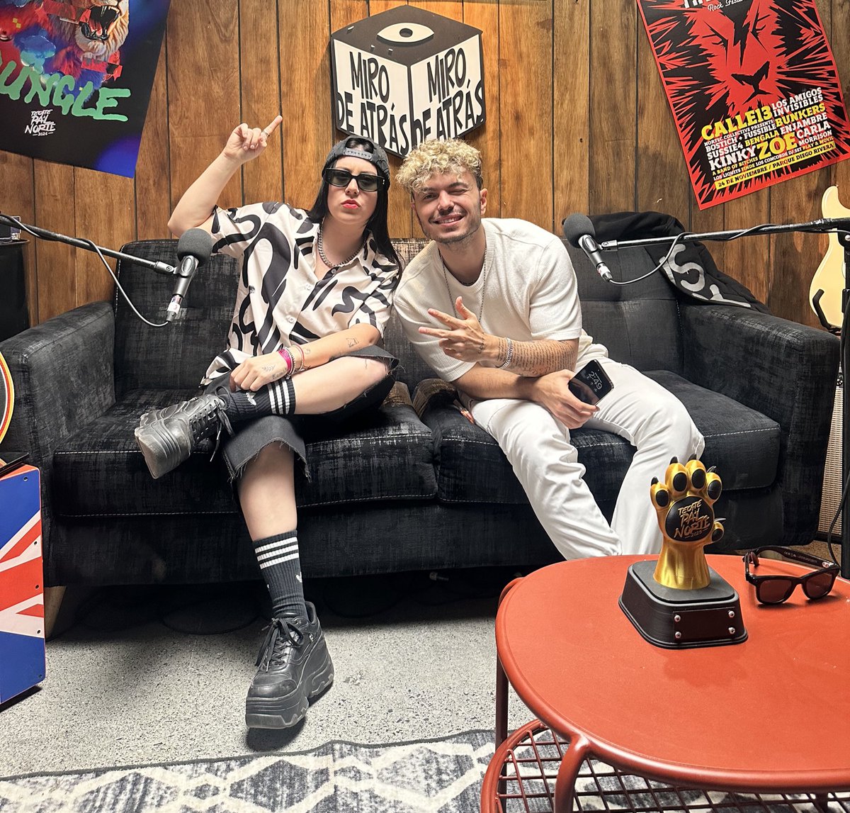 Miro de Atrás tweet media