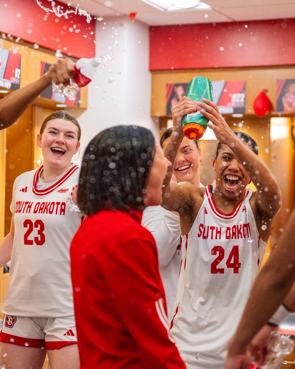 South Dakota Women’s Basketball tweet media