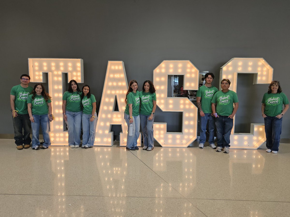MontwoodHS's tweet photo. Montwood has arrived at San Antonio...Texas Association of Student Councils (TASC) state conference.  Building student Leadership.  #Earnyourhorns #ExcellenceForAll #RAMSUP #ALLIN https://t.co/Q4o6vCQ2we