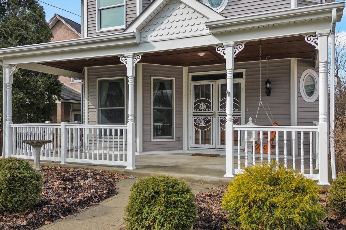 Lori Hummel tweet media