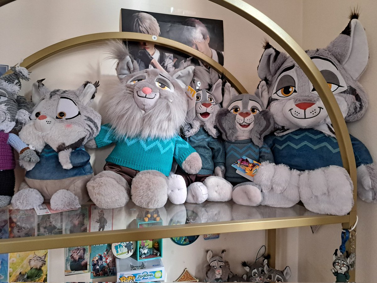 Pawberts Sweater tweet media