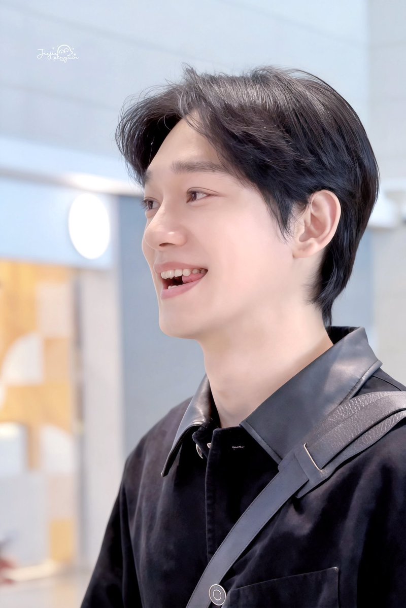 sui || #BAEKHYUNxKellyClarkson tweet media