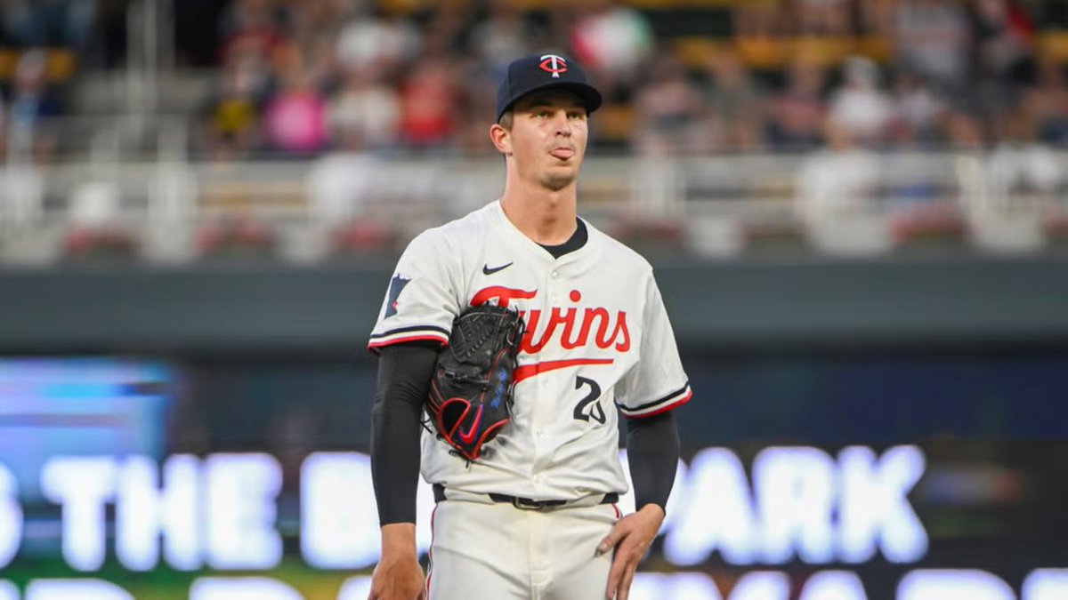 SleeperTwins tweet media