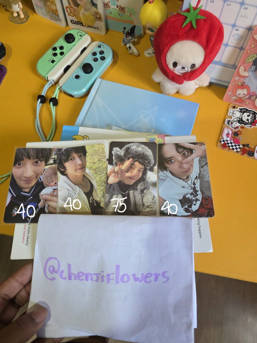 Vendo / Venda

Cards Chanyeol Upside Down e SMCU

-Frete pelo superfrete
-Envios em até 3 semanas