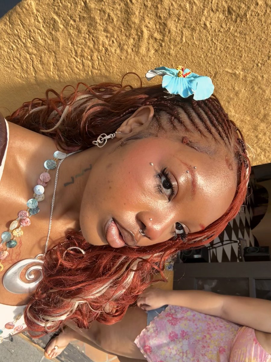 𝖍𝖔𝖓𝖊𝖞-𝖘𝖚𝖗𝖊 tweet media