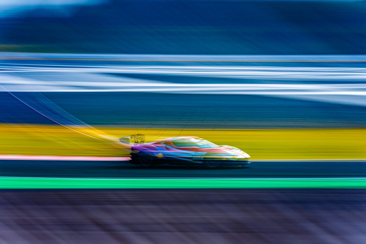 _Yuichi_Ito_'s tweet image. フェラーリ・チャレンジ・ジャパン

#Suzuka 
#流し撮り
#彗星流し
#流景旅団