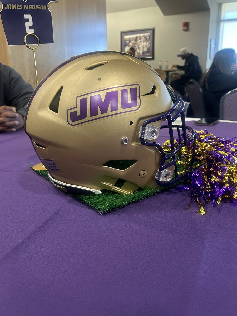 Nye Woods 2027 ✞ tweet media