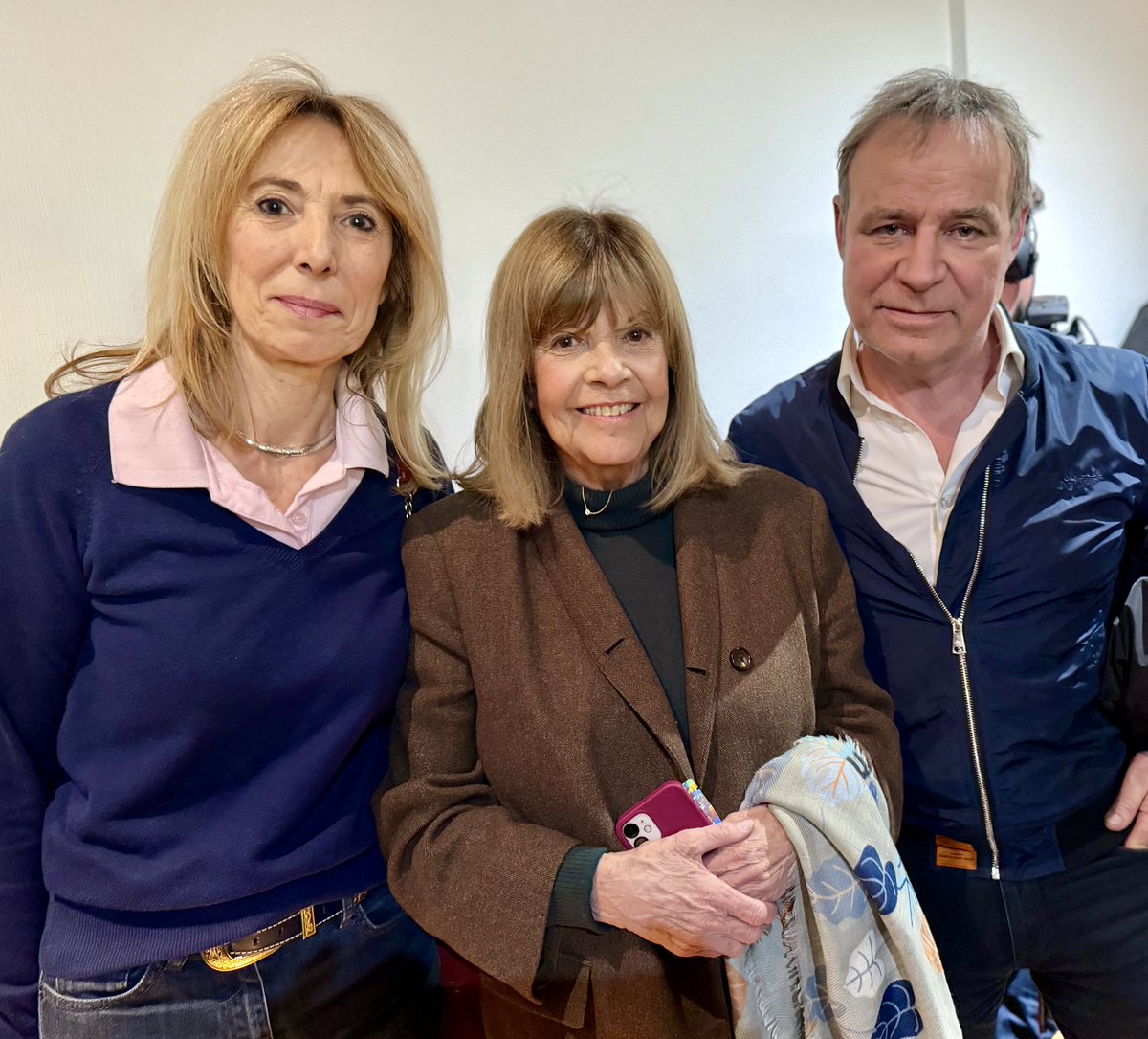 FabienLecoeuvre's tweet photo. Ce soir, Chantal Goya a triomphé sur la scène du Palais des Congrès à Paris. Un succès mérité pour ses 50 ans de carrière ❤️ ⁦@RTLFrance⁩ ⁦@CNEWS⁩ ⁦@funradio_fr⁩ ⁦@Europe1⁩ ⁦@Francetele⁩ ⁦@CultureChanson⁩ ⁦@Cyrilhanouna⁩ https://t.co/Iky09RJmR3