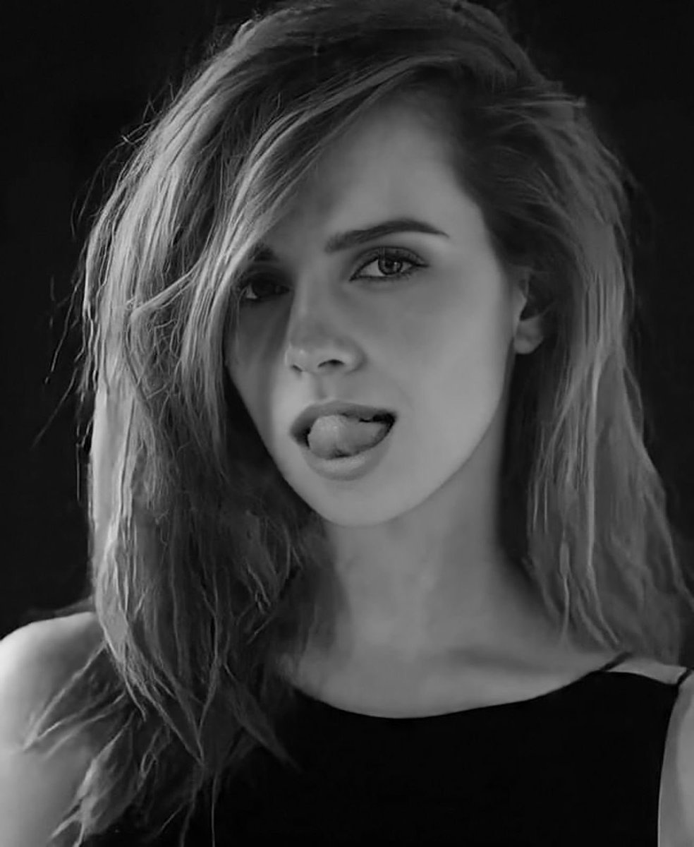 SceneSequence's tweet photo. Emma Watson https://t.co/nFTNRXdaP7