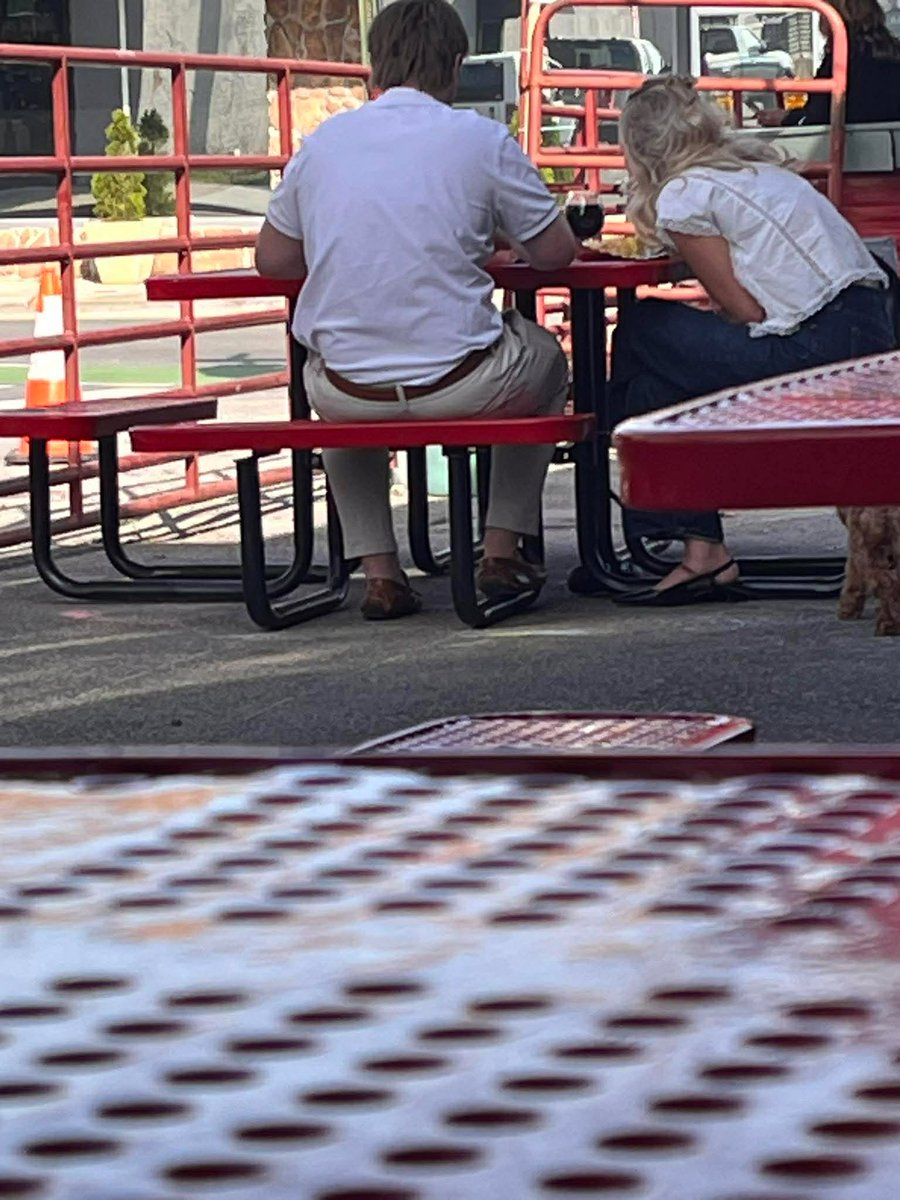 Dadman Walking tweet media