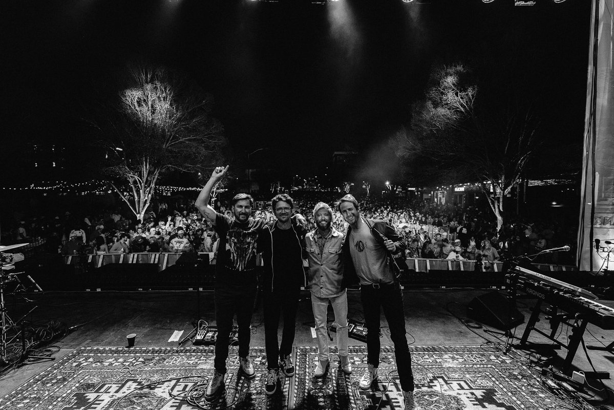 Moon Taxi tweet media