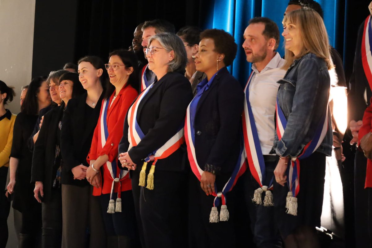 laurencegd's tweet photo. Immense fierté mais aussi humilité face aux responsabilités qui sont les miennes à présent comme Maire de ma commune. 🇫🇷 #ChennevieressurMarne https://t.co/onBuM2DCz6
