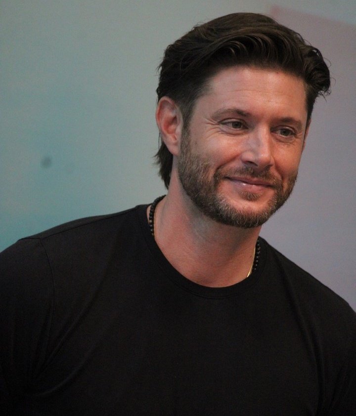 Hourly Jensen Ackles tweet media