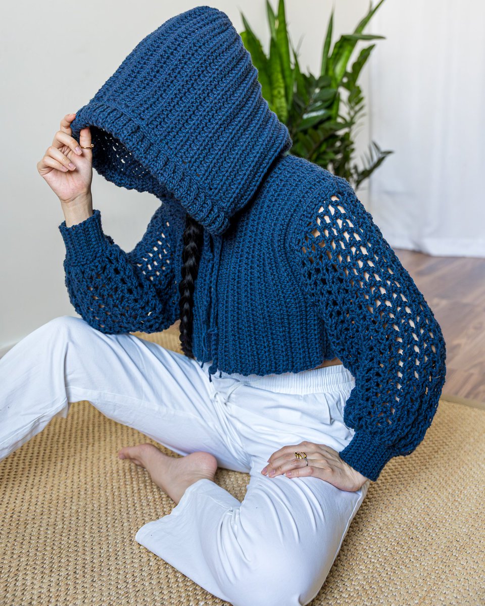 tcddiy's tweet photo. Made a breezy hoodie for the spring! 
Pattern No. 650

📺https://t.co/9N8uqEX35O
📄 https://t.co/f1jrJ4ReA5 
#crochet #crochetclothes #moderncrochet #tcddiy 

Fun fact: comfort movie as a kid was balto. 🐺 https://t.co/lpBcIWHvx4