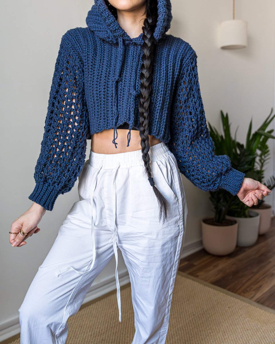 tcddiy's tweet photo. Made a breezy hoodie for the spring! 
Pattern No. 650

📺https://t.co/9N8uqEX35O
📄 https://t.co/f1jrJ4ReA5 
#crochet #crochetclothes #moderncrochet #tcddiy 

Fun fact: comfort movie as a kid was balto. 🐺 https://t.co/lpBcIWHvx4