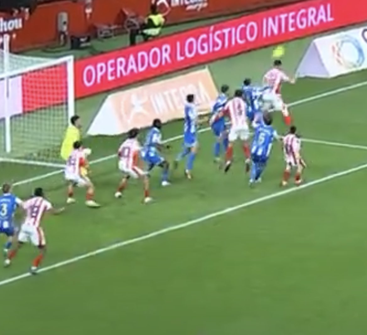 Lorenax 🫦 tweet media