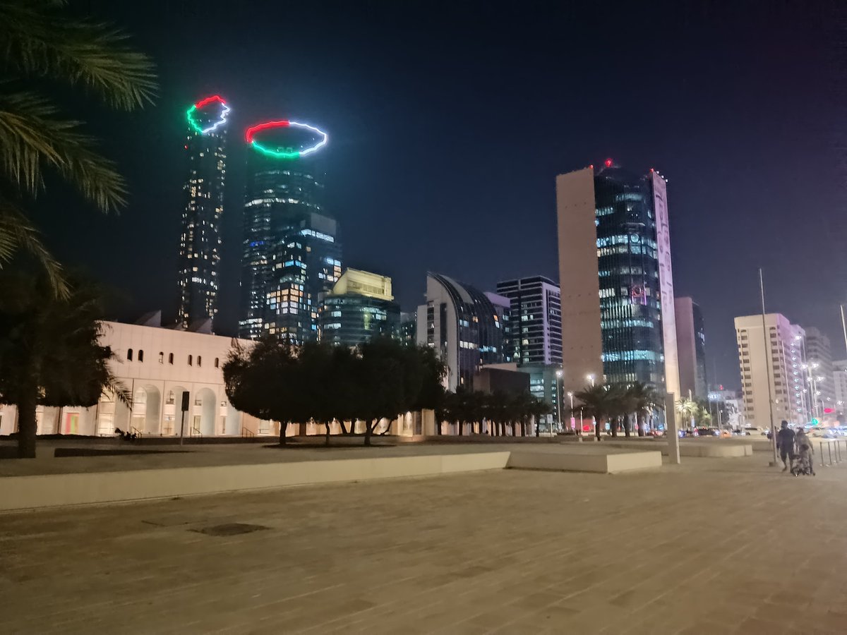 alternate tweet media