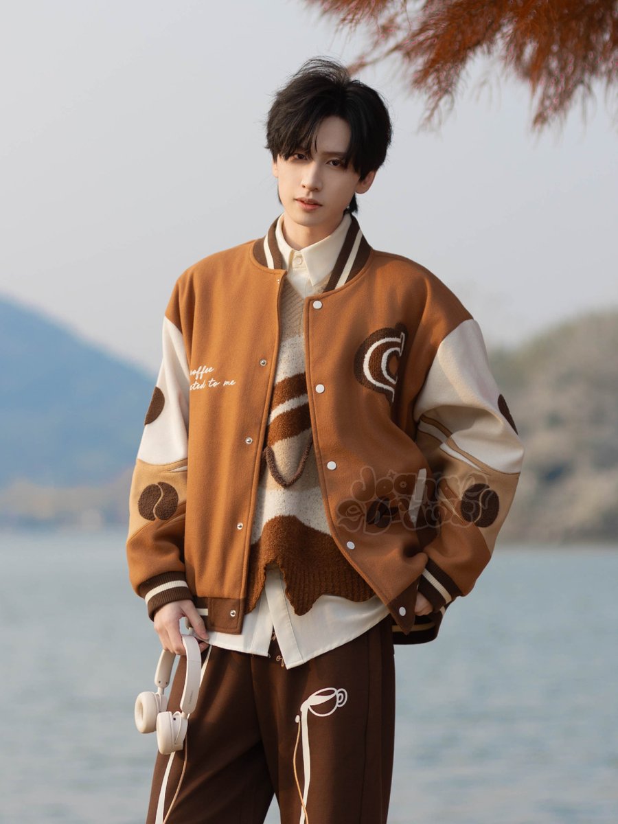 J e a n a 🌸 tweet media