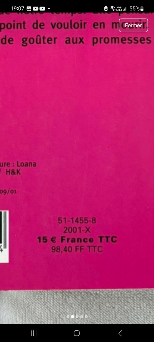 Un livre qu'ils ont payé 15€ de leurs poches, et qu'ils font vendre à 1000, voire 2000€. Ces espèces de vautours. J'en ai envie de vomir. Ils ne vont jamais la laisser tranquille