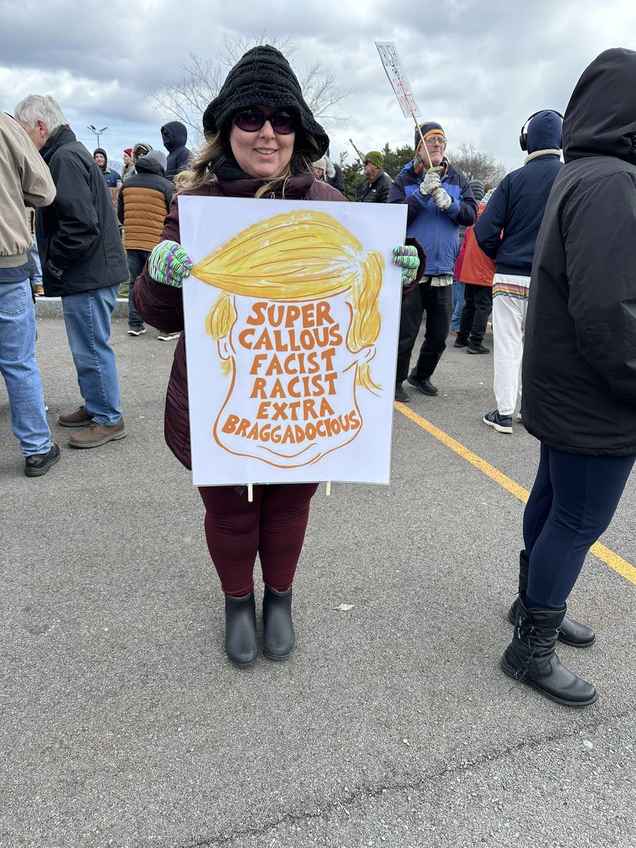 Jon’s amputee girl Robin tweet media