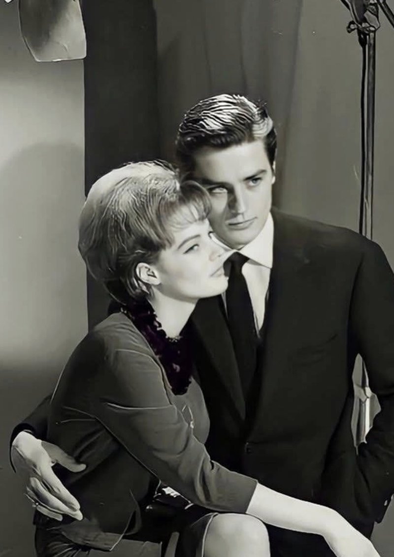 Distracted Film tweet media