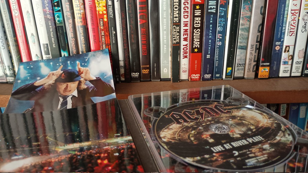 Robert 🤘🎶 tweet media