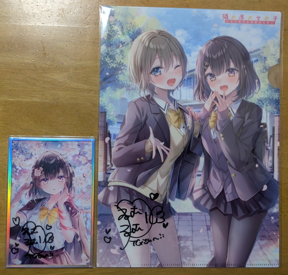 3eXR2qp6I176364's tweet image. #キズナリンク #gonzo #GATE2
柳内たくみ先生と、横山愛先生、ねむりねむ先生、七瀬ここあ先生、黒なまこ先生、秋乃える先生の直筆サイングッズなどを得ることが出来て良かった！☺