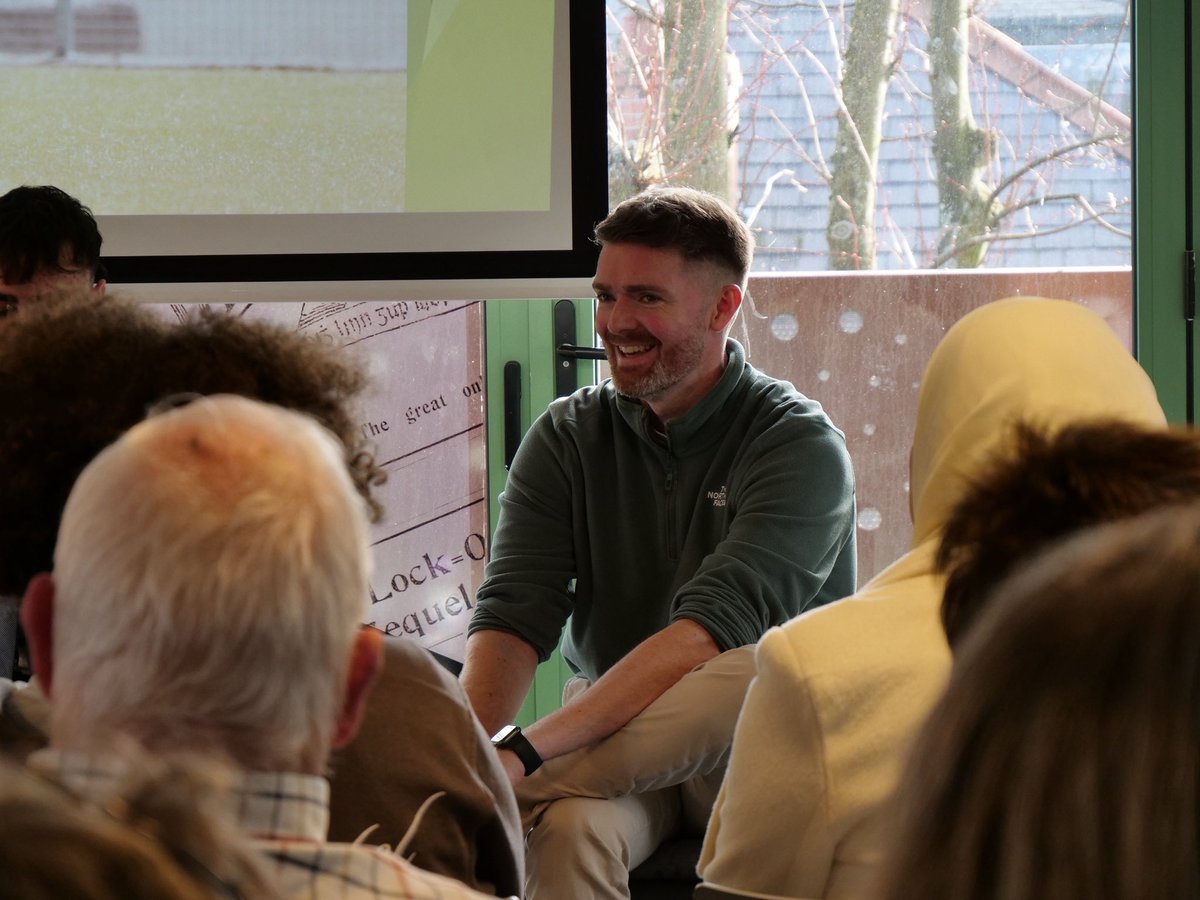 JamesConnollyVC's tweet photo. Wonderful crowd in Áras Uí Chonghaile this afternoon for our event, ‘Almost Like Belonging’ with author Rus Bradburd, 20-year-old Syrian war survivor Ahmed Soda, and his GAA coach Ciarán Doherty. 

Discussing how refugee children are assimilating in Belfast through the GAA. https://t.co/dmrsmOlU93