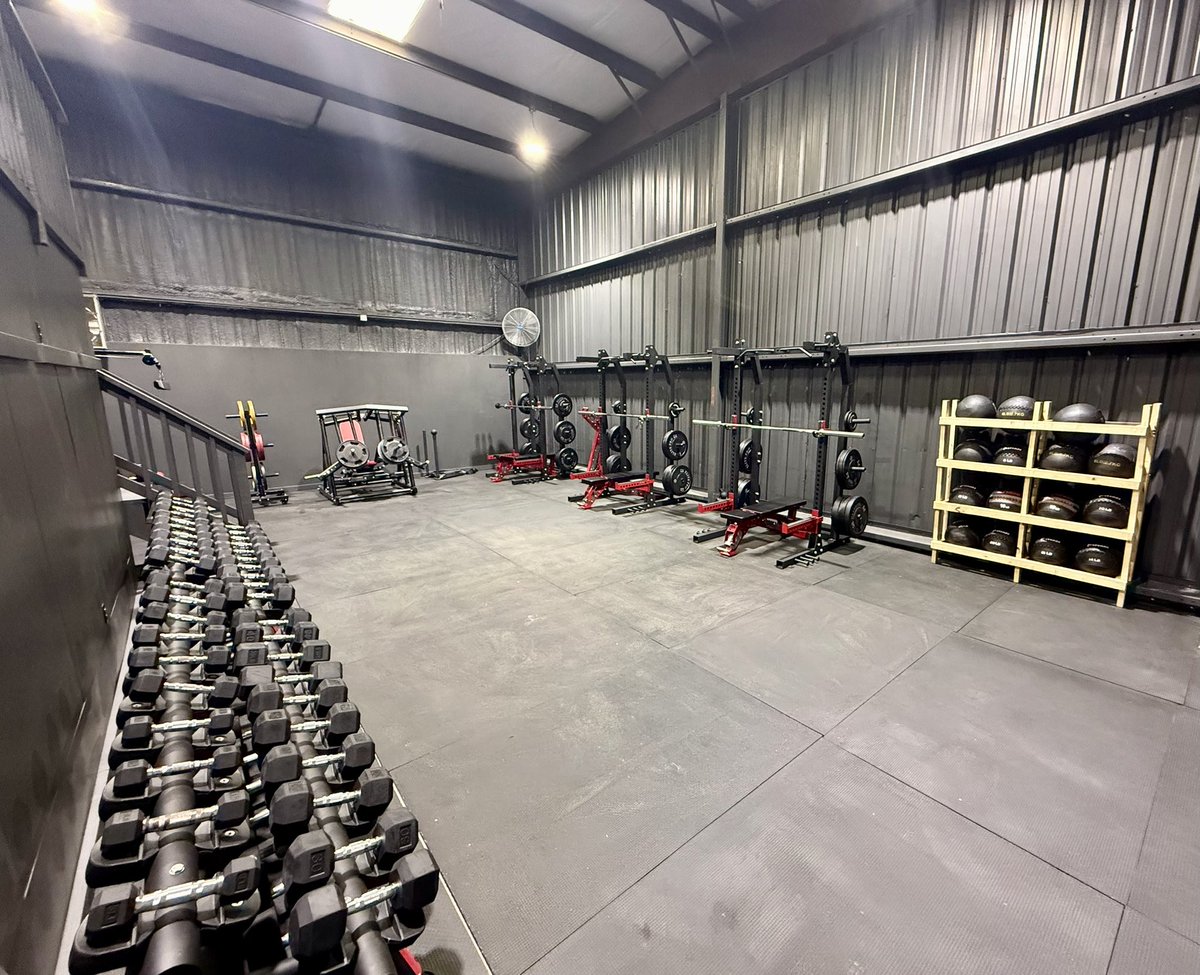knightknation4L's tweet photo. We are just about finished up our Iron Performance Center….been a lot of work to get here and we are excited to get going soon….Bigger, Faster, Stronger #4L @MarucciSports @curve_sports #Knation #Iron @baseballiron https://t.co/t4bf9t5AYj