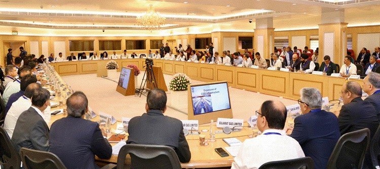PIBSrinagar's tweet image. 🔸Roundtable on Expansion of #PNG Services and Maintaining Essential Services in Urban areas

🔸An ambitious target of providing 50 lakh new PNG connections was also highlighted during the Roundtable

Read here: pib.gov.in/PressReleasePa…