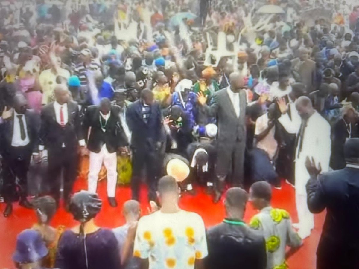 #MiraclesInIvoryCoast
 CÉUS SE ABREM DIANTE DE TODS, &amp; A  GLORIA DO SENIOR DECE EM MEIO A MEGA REUNIÃO DE CURA,  AO VIVO NA COSTA DO MARFIM! 
☀️🌤️🌨️🌧️🌧️☔️🌧️☔️🌧️☔️🌧️☔️🌧️☔️🌧️☔️🌧️☔️🌧️☔️🌧️☔️🌧️☔️🌧️☔️🌧️☔️🌧️☔️🌧️☔️🌧️🌧️☔️🌧️🍃🔥🍃🔥🍃