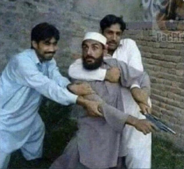 Kipsavie—j320i tweet media