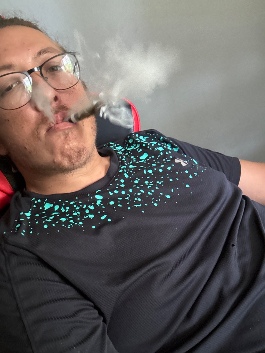 Xuan Baudelaire tweet media