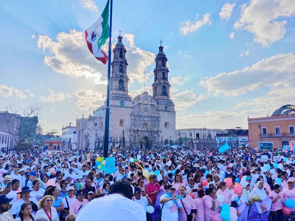 Uriel Esqueda tweet media