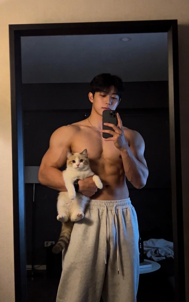 ViltrumTanacity's tweet photo. #SeductiveSunday 

              He’s more of a Cat person really. https://t.co/7t0IJqOXBz