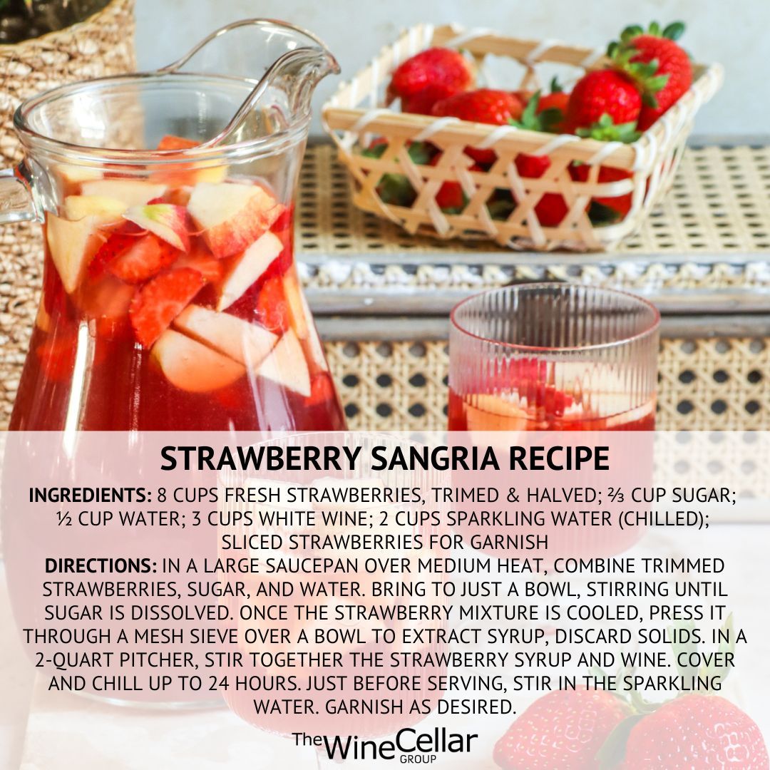 Give your #SundayFunday a blast of berries with this Strawberry Sangria recipe! 🍓