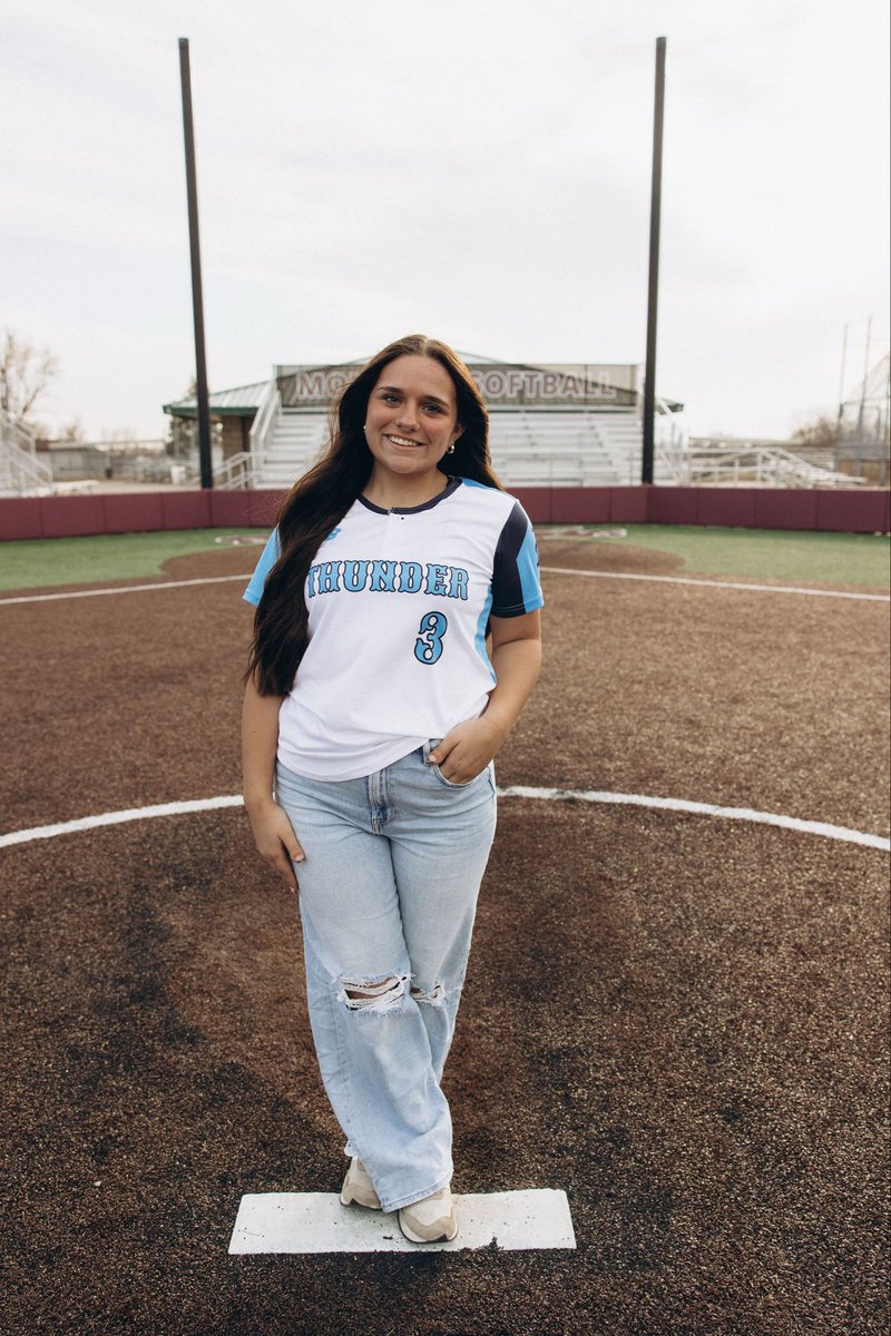 ThunderBrower09's tweet photo. Solid opening weekend, going 3-2 with lots to build on. 

A few highlights
Megan Kelley: 
.500 BA, 2 3b’s, 1.405 OPS, 3R
Lyndsey Kumke:
.400 BA, 1 2b, 2RBI, 2R

Lyndsey Kumke:
12.2 IP, 9k’s, wins https://t.co/FVVXrNnyTr