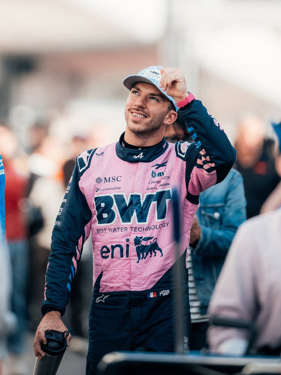 PG10_Inside tweet media