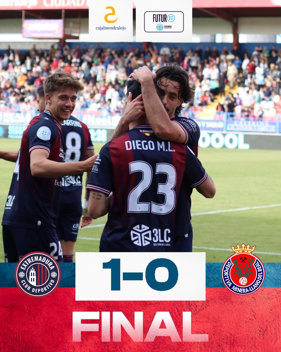 radiogolex's tweet photo. ⚽️ Segunda Federación 

🟥🟦 Extremadura 1-0 Minera 🟥⬛️

Un penalti en el 89’ ejecutado por Dieguito puso el 1-0, pero en el descuento, 🧤 Robador detuvo un penalti a Pitu en el minuto 94 que desató la locura en el Francisco de la Hera 🏟️ 

El Extremadura duerme tercero a dos puntos del primero clasificado
