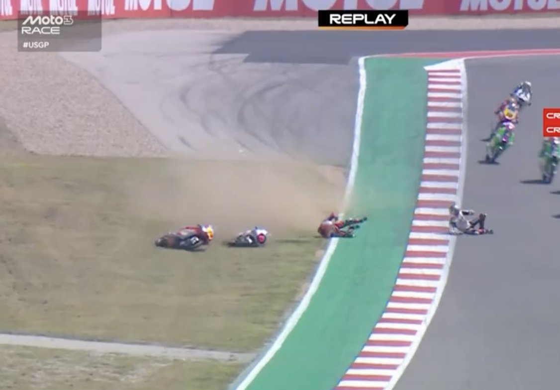 Sempat fastest lap. Masih bertarung untuk podium, Veda crash saat kurang 10 lap. 

Sayang sekali. 

Bangkit lebih kuat di Jerez, Veda.