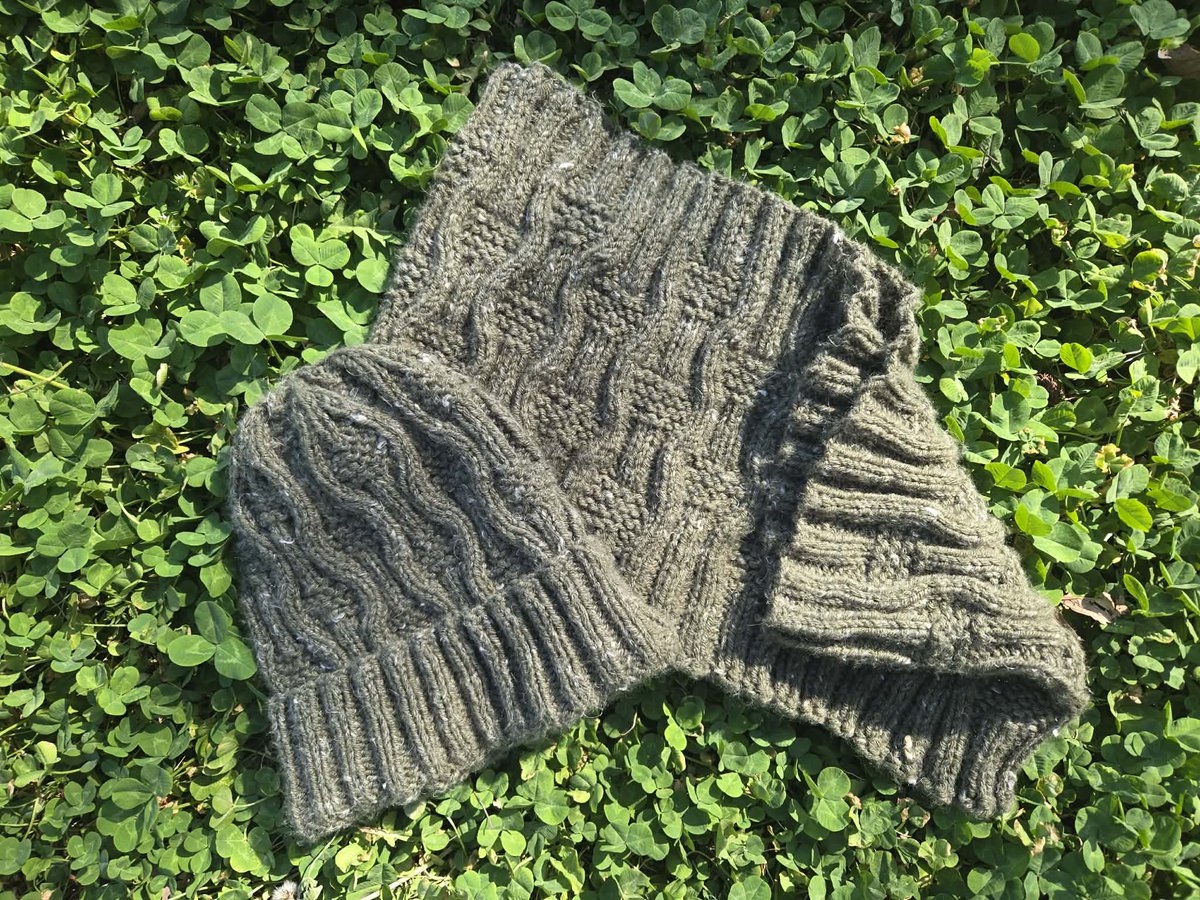 New Pattern! Woven Waves Hat &amp; Cowl Set (Knitted)

stitchwhisperdesigns.com//2026/03/new-p…