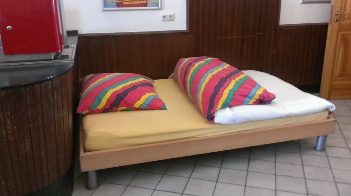 acabsolutelynot's tweet photo. das geht ja dumm und dämlich https://t.co/H3U6jNSNwv