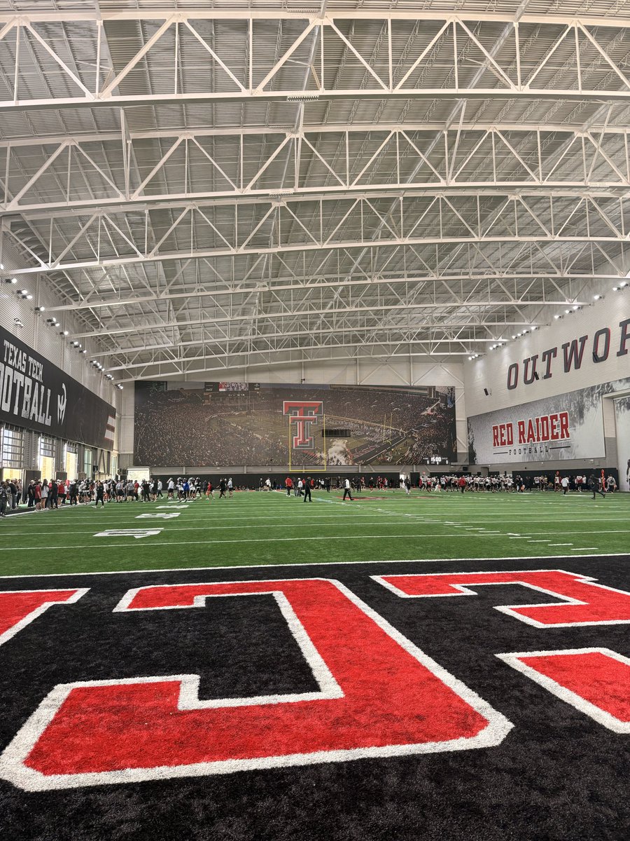 𝑂𝑚𝑎𝑟𝑖 𝐵𝑜𝑜𝑘𝑒𝑟 ✞ tweet media