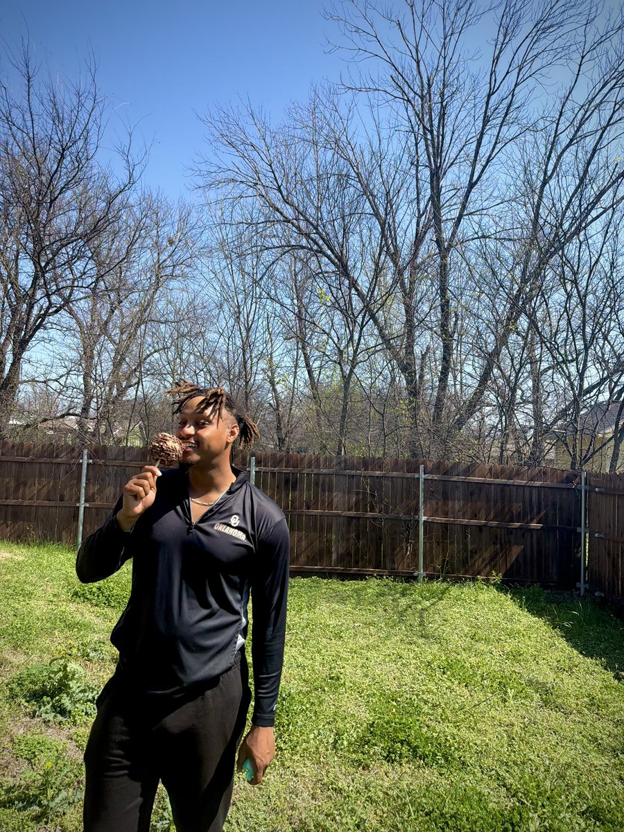 Zues.Mena tweet media