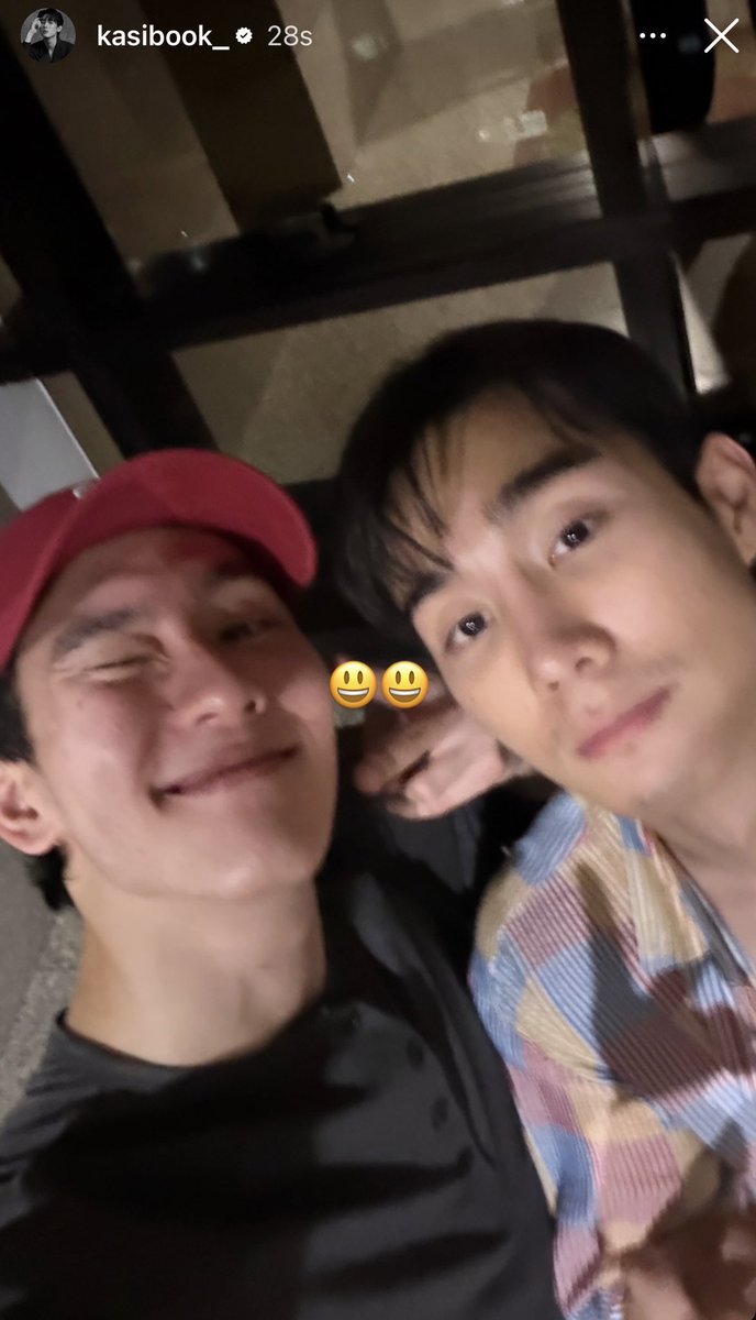 Quinn_duzgg's tweet image. forcebook selca 😭🦊🍅

#fforce_ #kasibook
#forcebook #ฟอสบุ๊ค