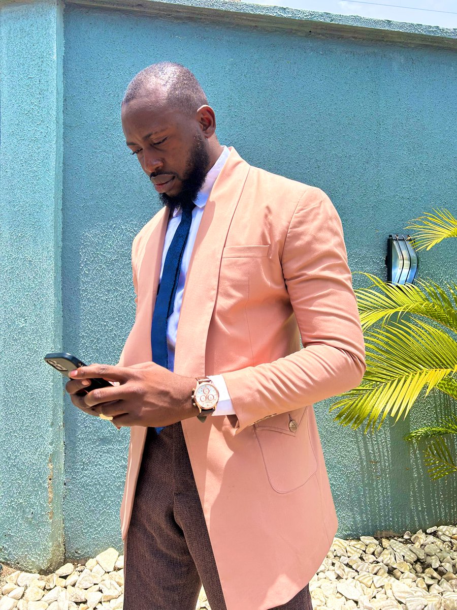 HUSBAND OF SHOLA tweet media